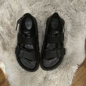 BIRKENSTOCK
Arizona Exquisite Chunky